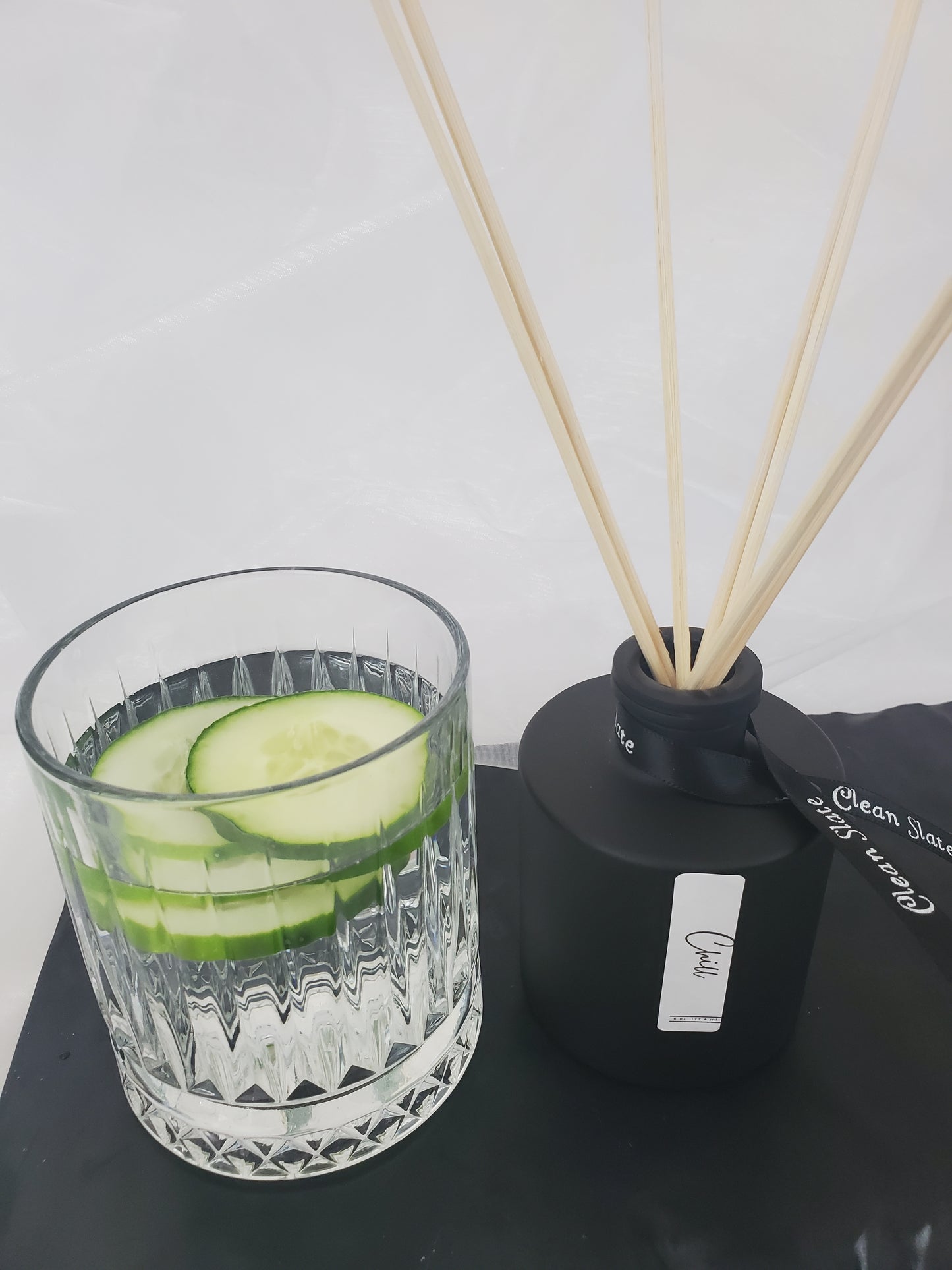 Chill scented Matte Black Round Reed Diffuser 6 oz