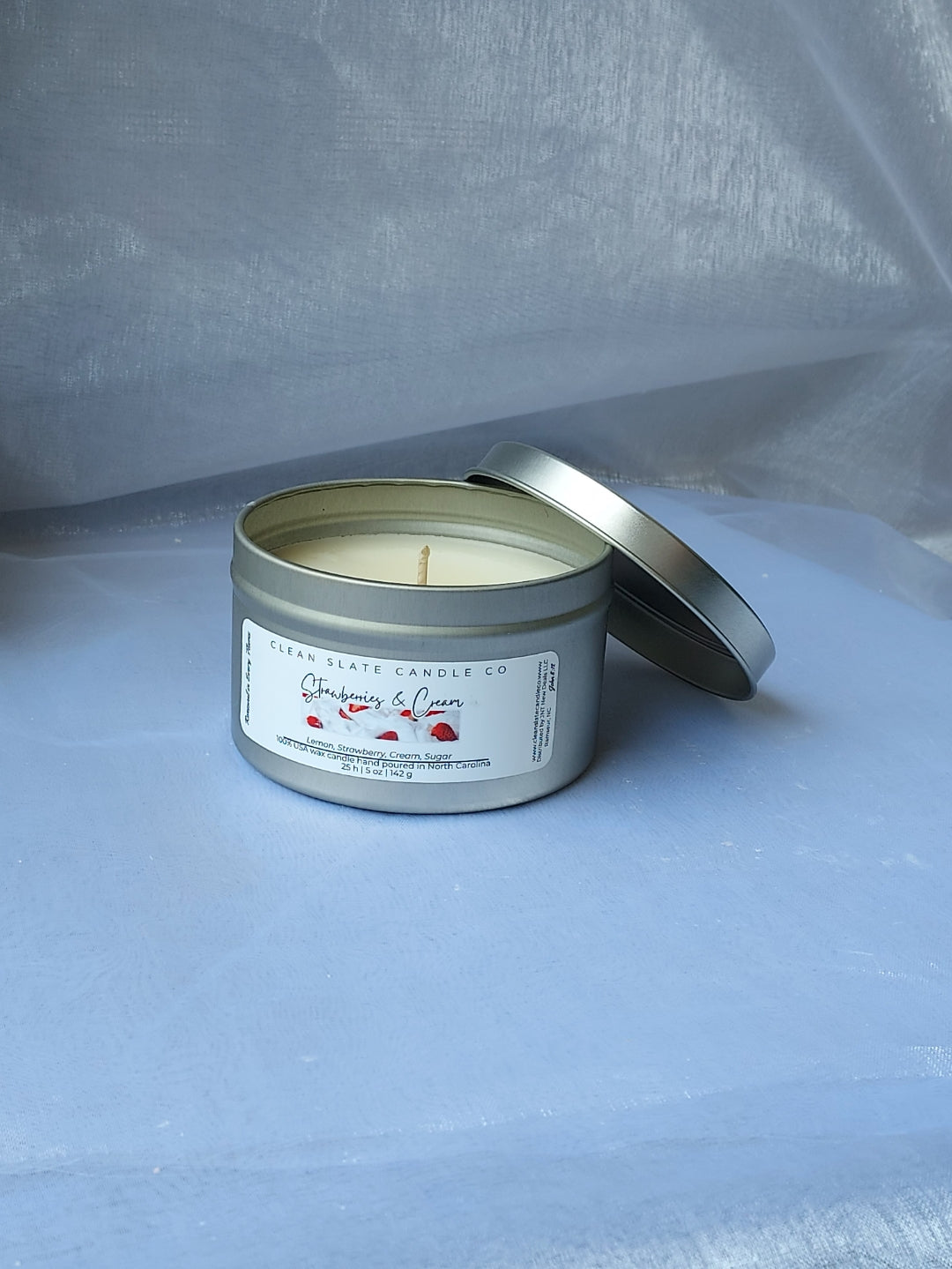 Strawberries & Cream Scented Candle 5 oz