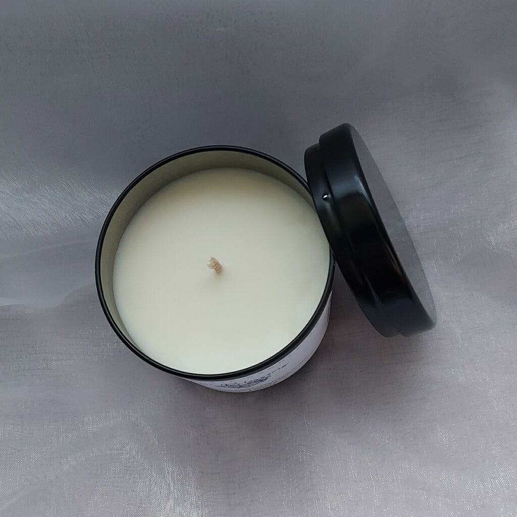 Love Blossoms Scented Candle 11 oz (Lilac)