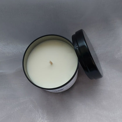 Love Blossoms 11 oz scented candle