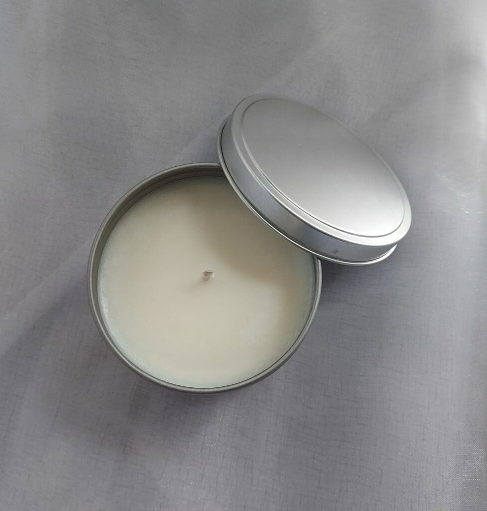 Love Blossoms Scented Candle 5 oz (Lilac)